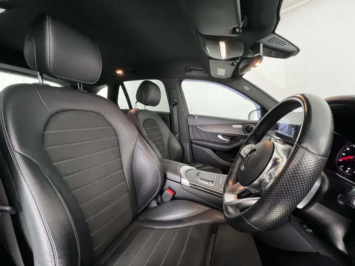 2019-mercedes-benz-glc-class-20d-glc220d-amg-line-station-wagon-5d-4matic-plus-big-14