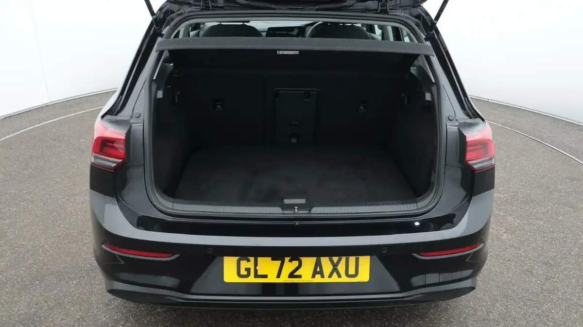 2022-volkswagen-golf-15-tsi-life-150ps-hatchback-big-17