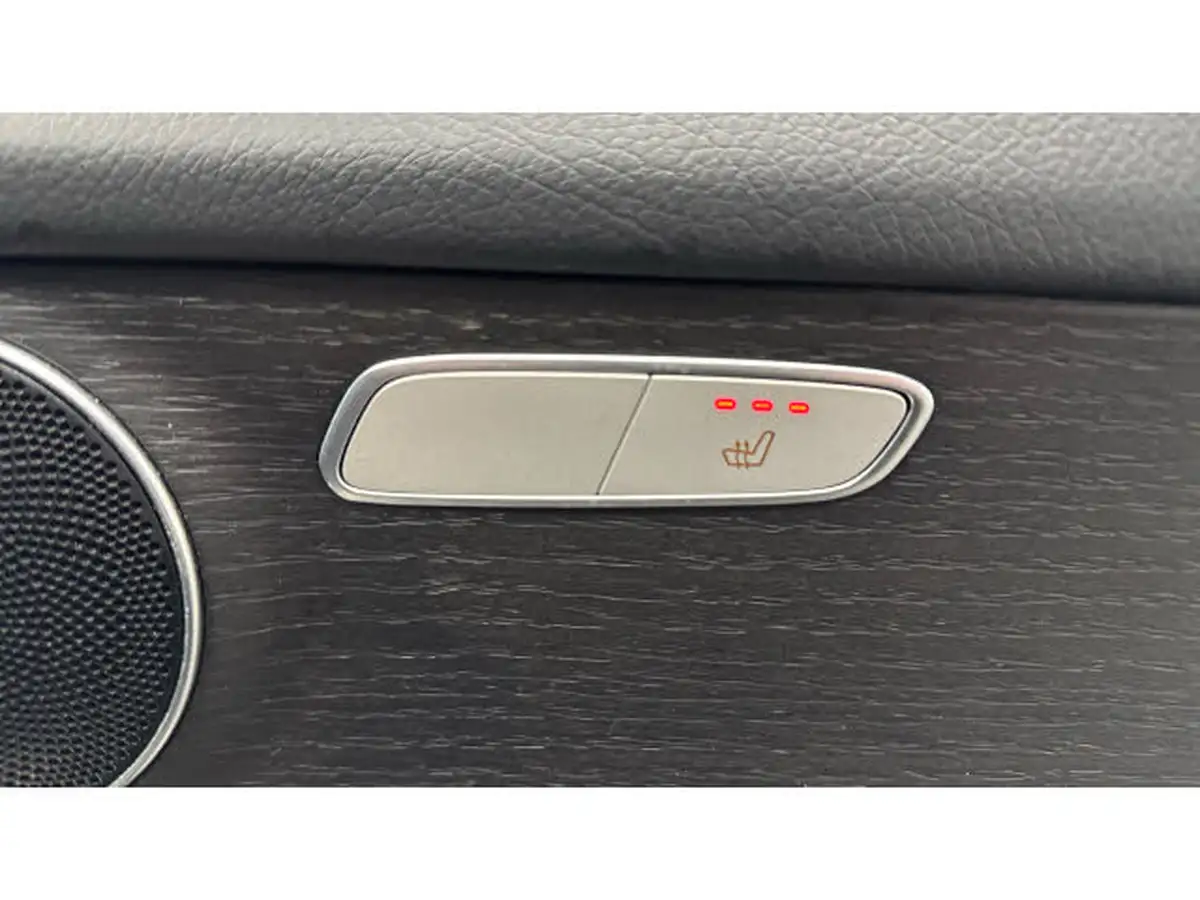 2020-mercedes-benz-glc-class-20d-glc220d-amg-line-station-wagon-5d-4matic-plus-big-22