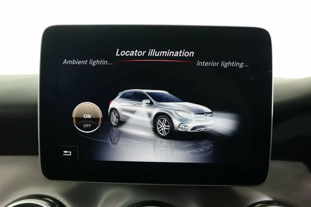 2020-mercedes-benz-gla-class-16-gla-200-amg-line-edition-7g-dct-big-48