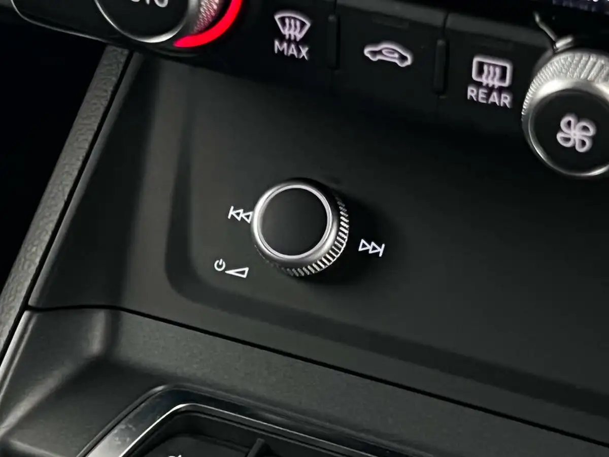 2020-audi-q3-15-35-tfsi-s-line-cod-station-wagon-tronic-big-49