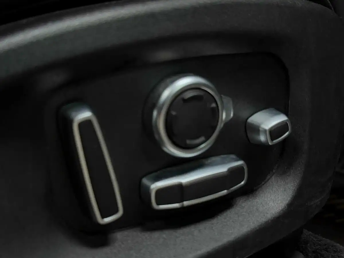 2021-jaguar-e-pace-15-p300e-r-dynamic-hse-big-26