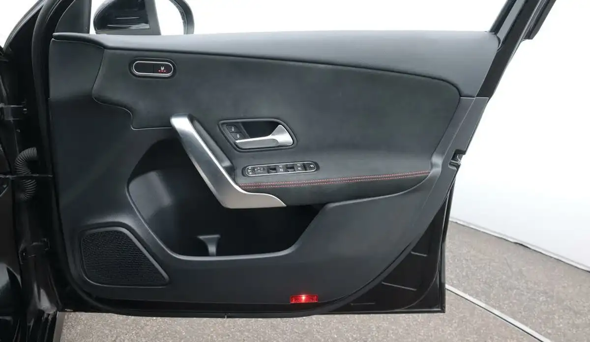 2020-mercedes-benz-a-class-13-a200-amg-line-executive-hatchback-5d-7g-dct-big-15
