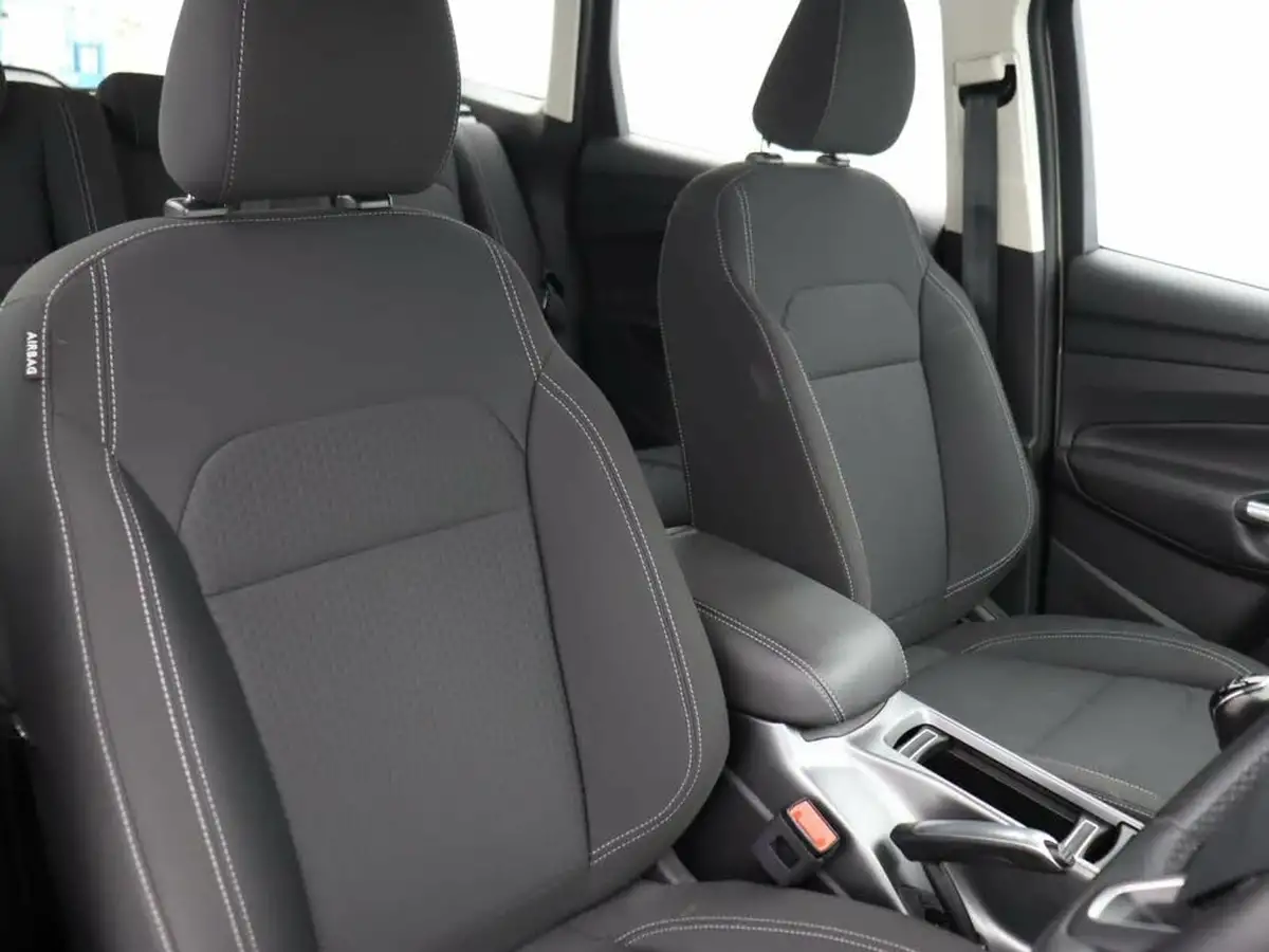 2019-ford-kuga-20tdci-zetec-150ps-awd-ss-big-6