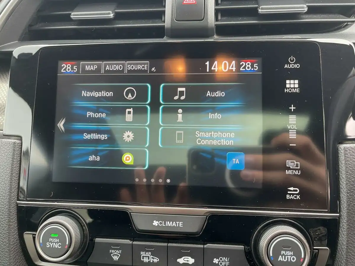 2018-honda-civic-10-vtec-turbo-ex-126ps-ss-hatchback-5d-big-33