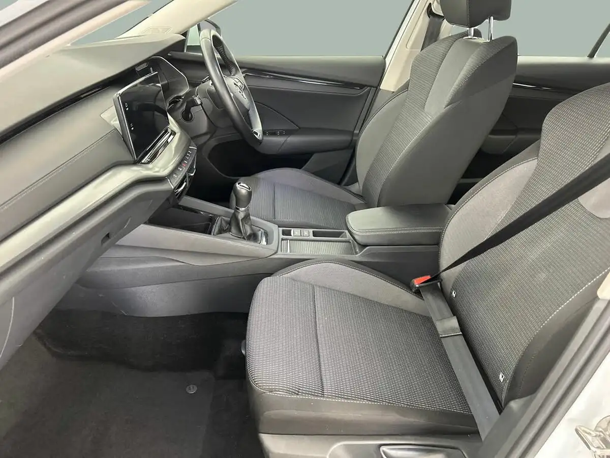 2022-skoda-octavia-20tdi-se-150ps-hatchback-big-26