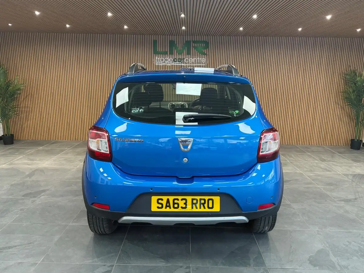 2013-dacia-sandero-stepway-09-laureate-big-3