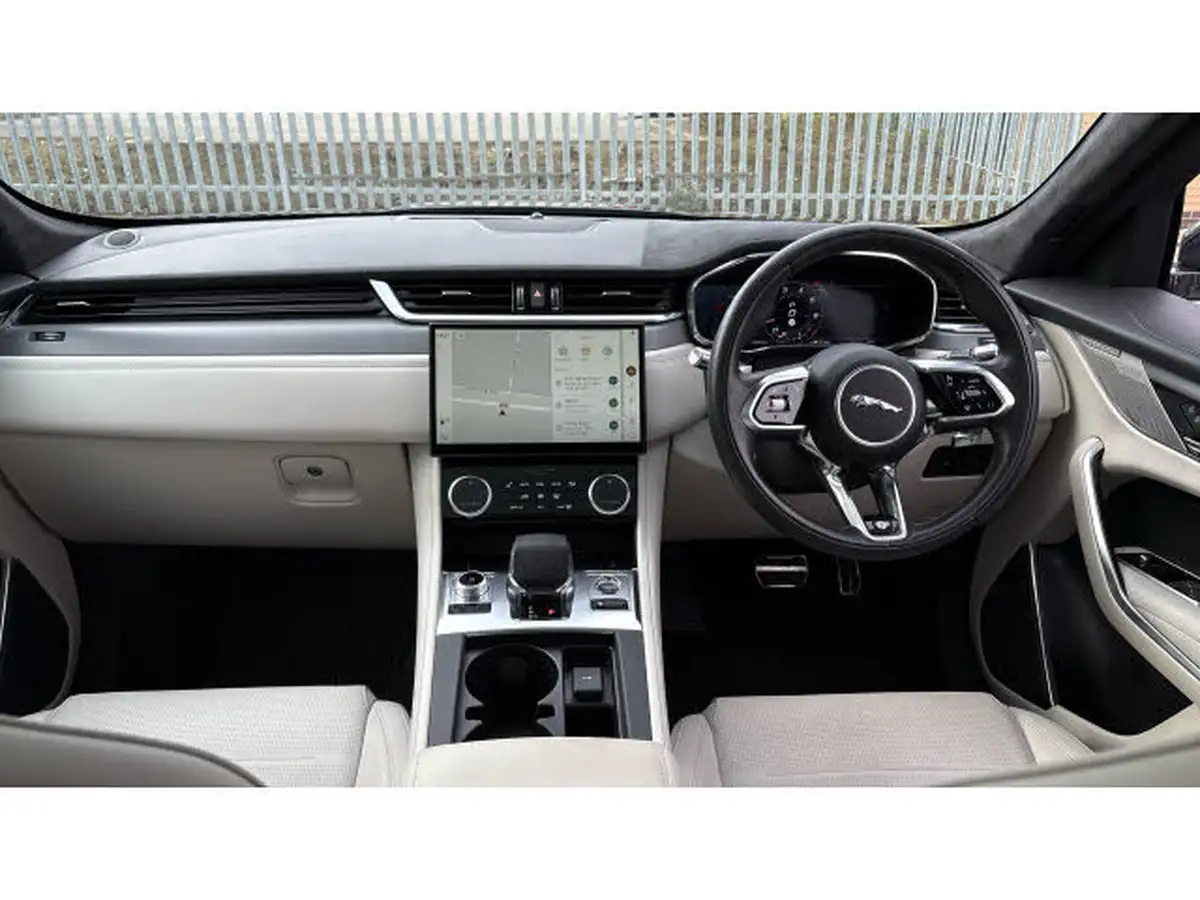 2022-jaguar-f-pace-50-v8-p550-svr-big-9