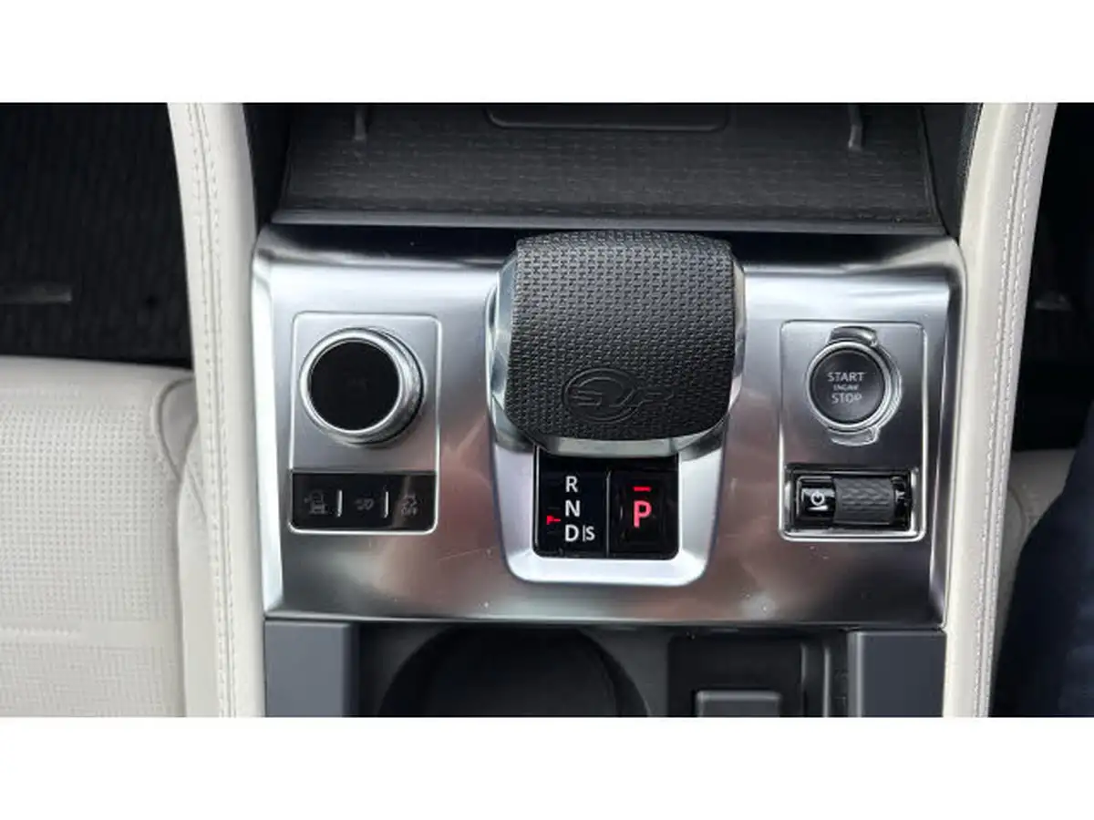 2022-jaguar-f-pace-50-v8-p550-svr-big-33