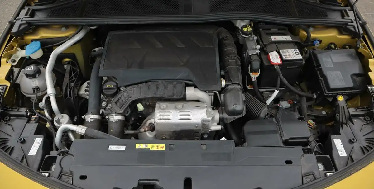 2022-vauxhall-astra-12-turbo-gs-line-hatchback-big-19