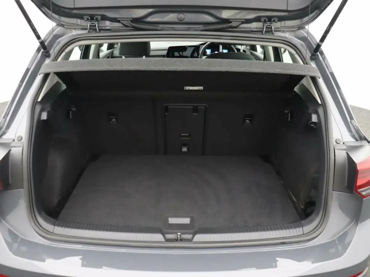 2021-volkswagen-golf-10-tsi-life-hatchback-big-28