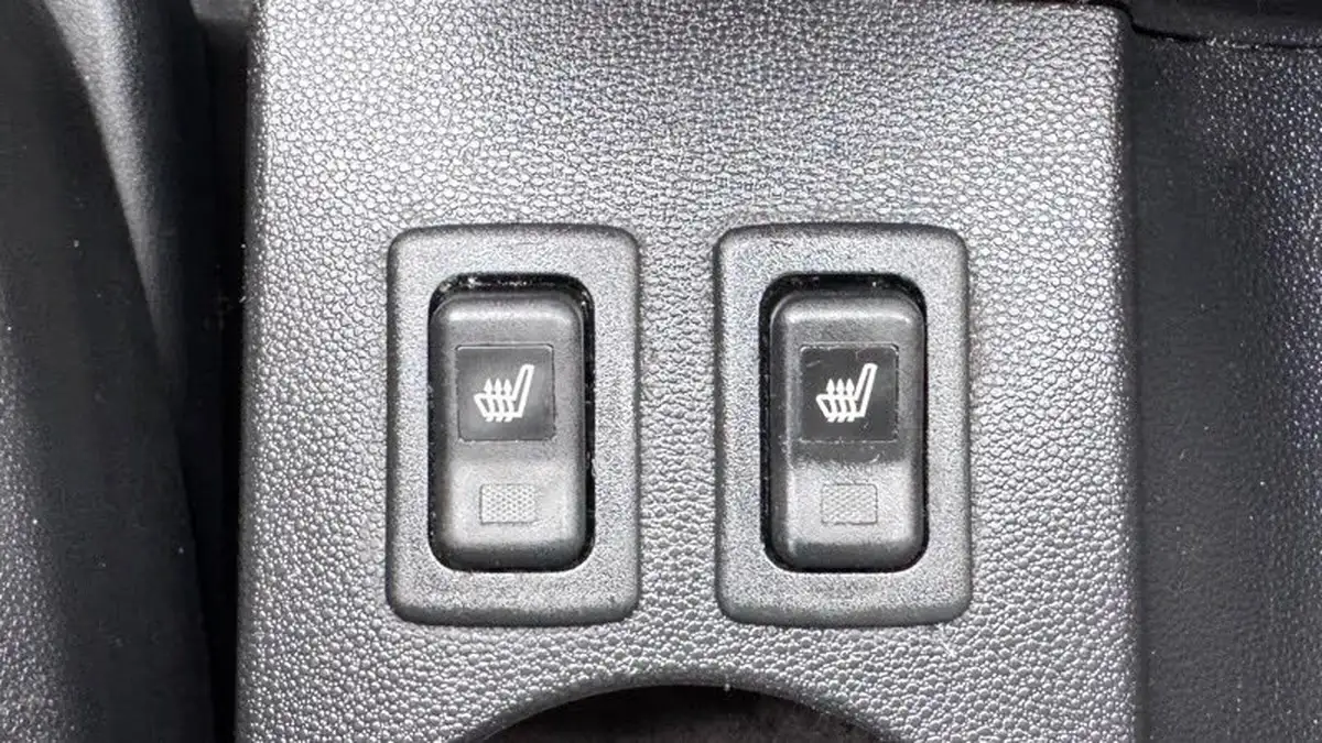 2010-mazda-mazda5-20-sport-150ps-1998cc-big-23
