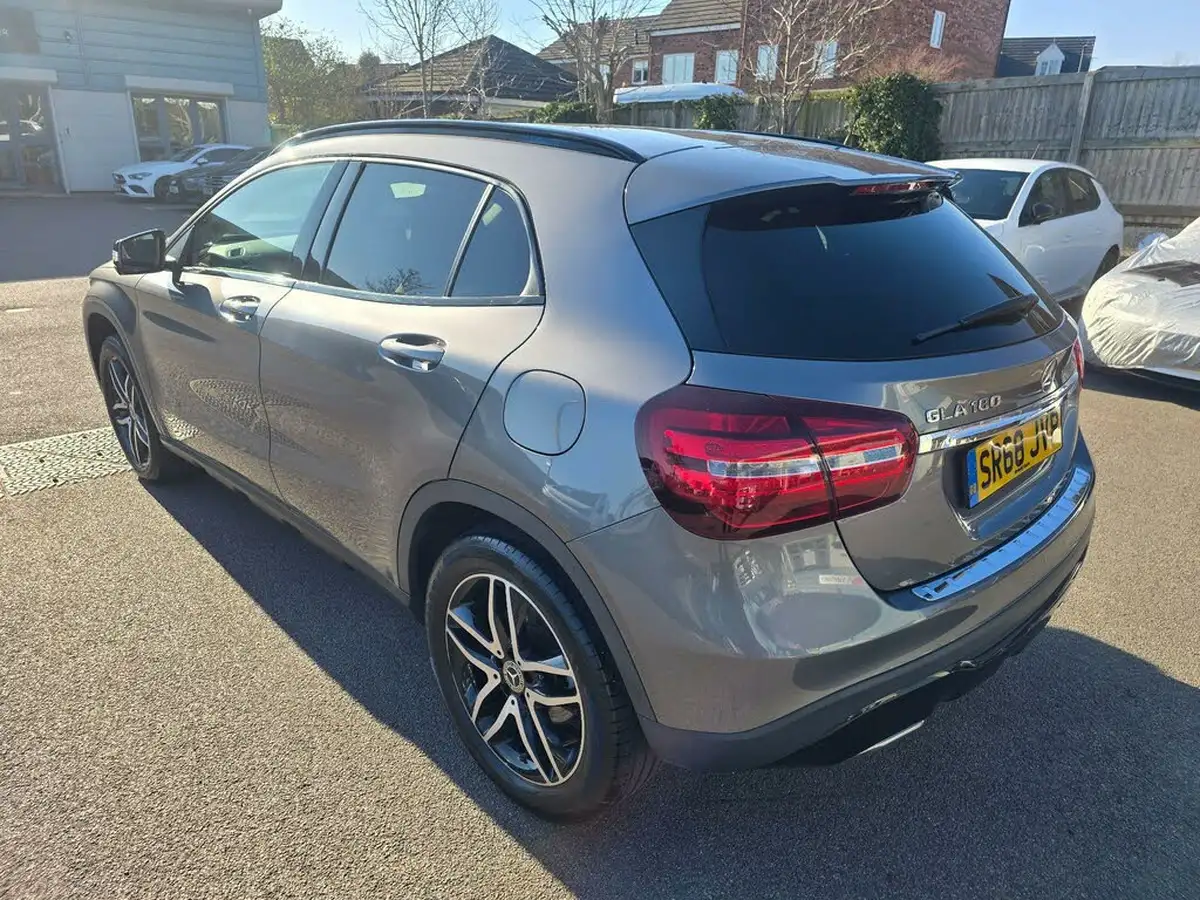 2018-mercedes-benz-gla-class-16-gla-180-urban-edition-ss-7g-dct-big-8