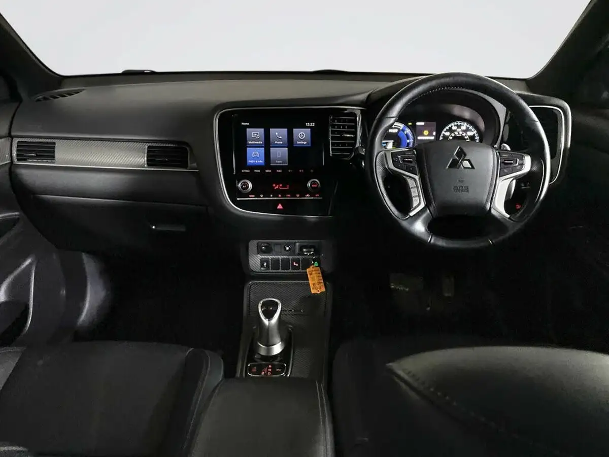 2020-mitsubishi-outlander-24-dynamic-phev-big-2