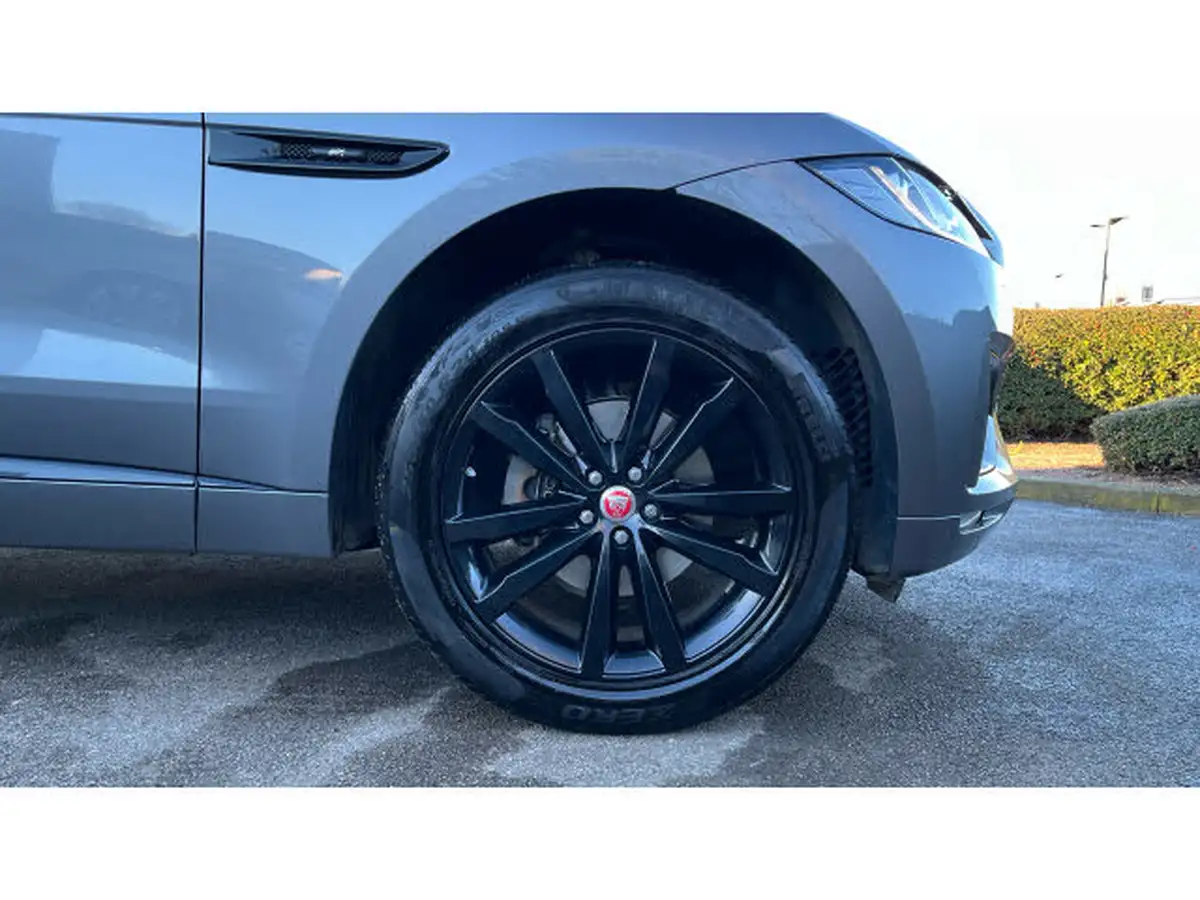 2020-jaguar-f-pace-20-i4d-chequered-flag-180ps-big-7