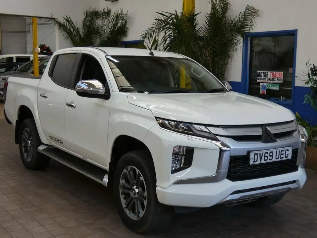 2019-mitsubishi-l200-22di-d-warrior-auto-big-0