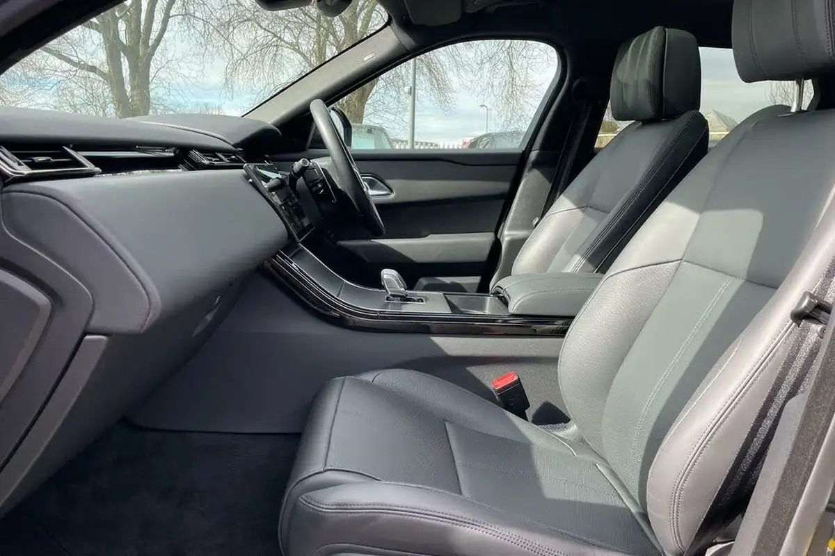 2024-land-rover-range-rover-velar-20-p400e-dynamic-hse-big-9