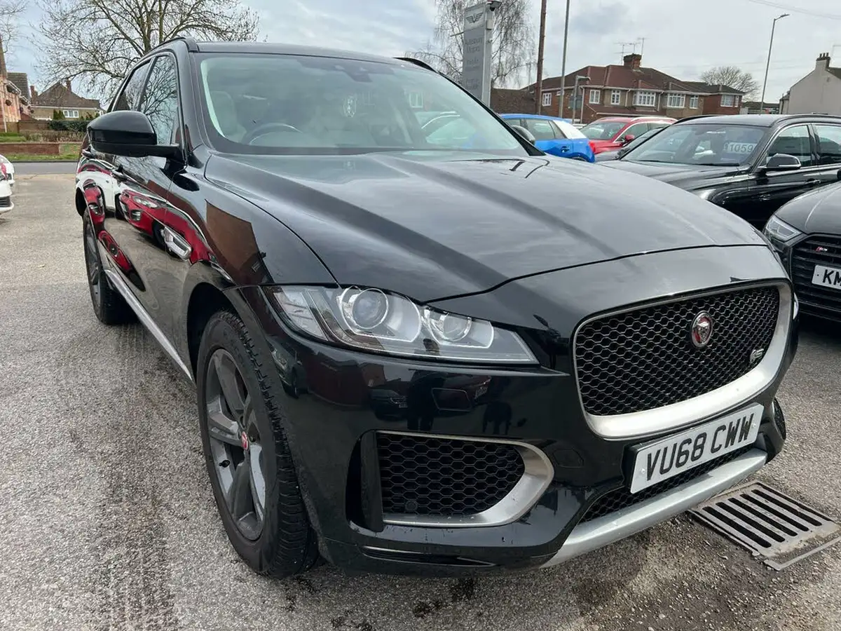 2019-jaguar-f-pace-30td-s-v6-ss-big-3
