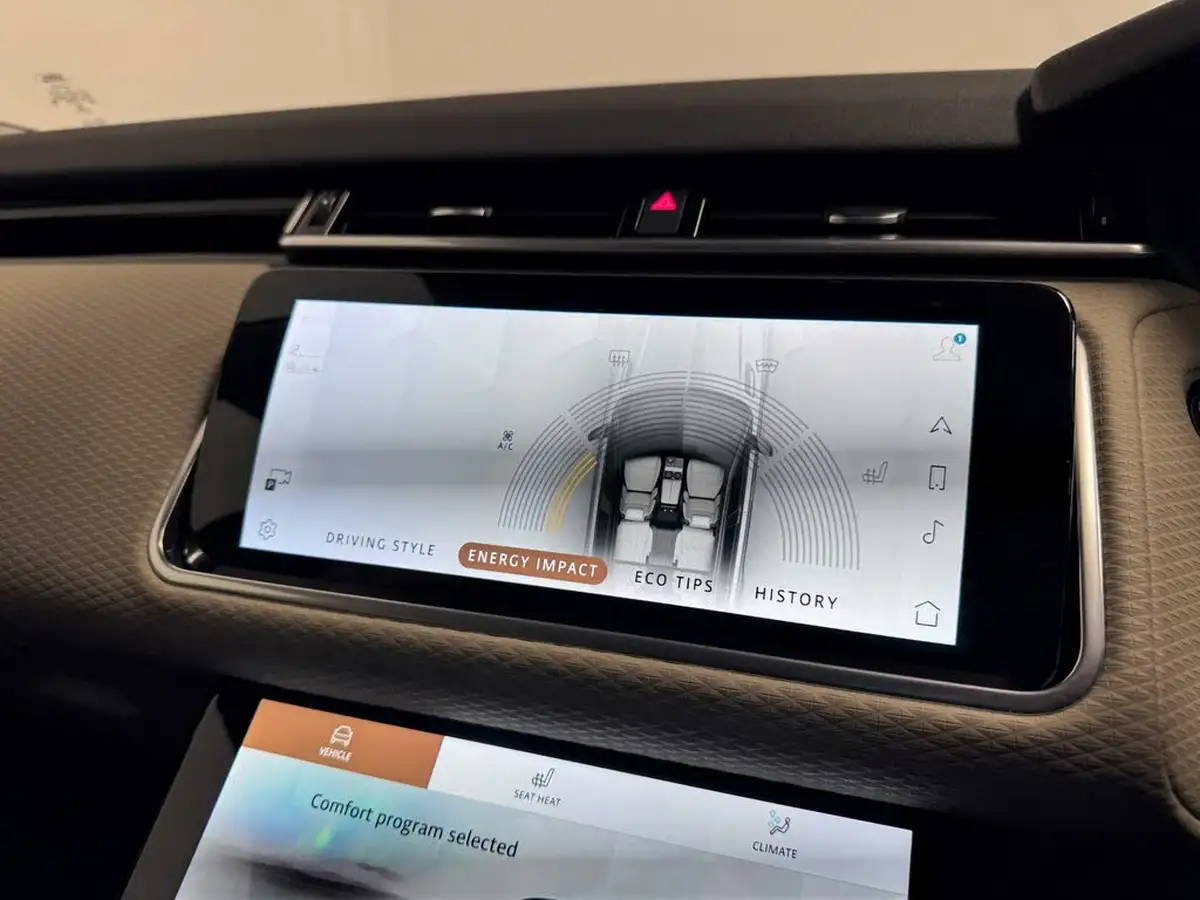 2021-land-rover-range-rover-velar-20-d200-se-big-47