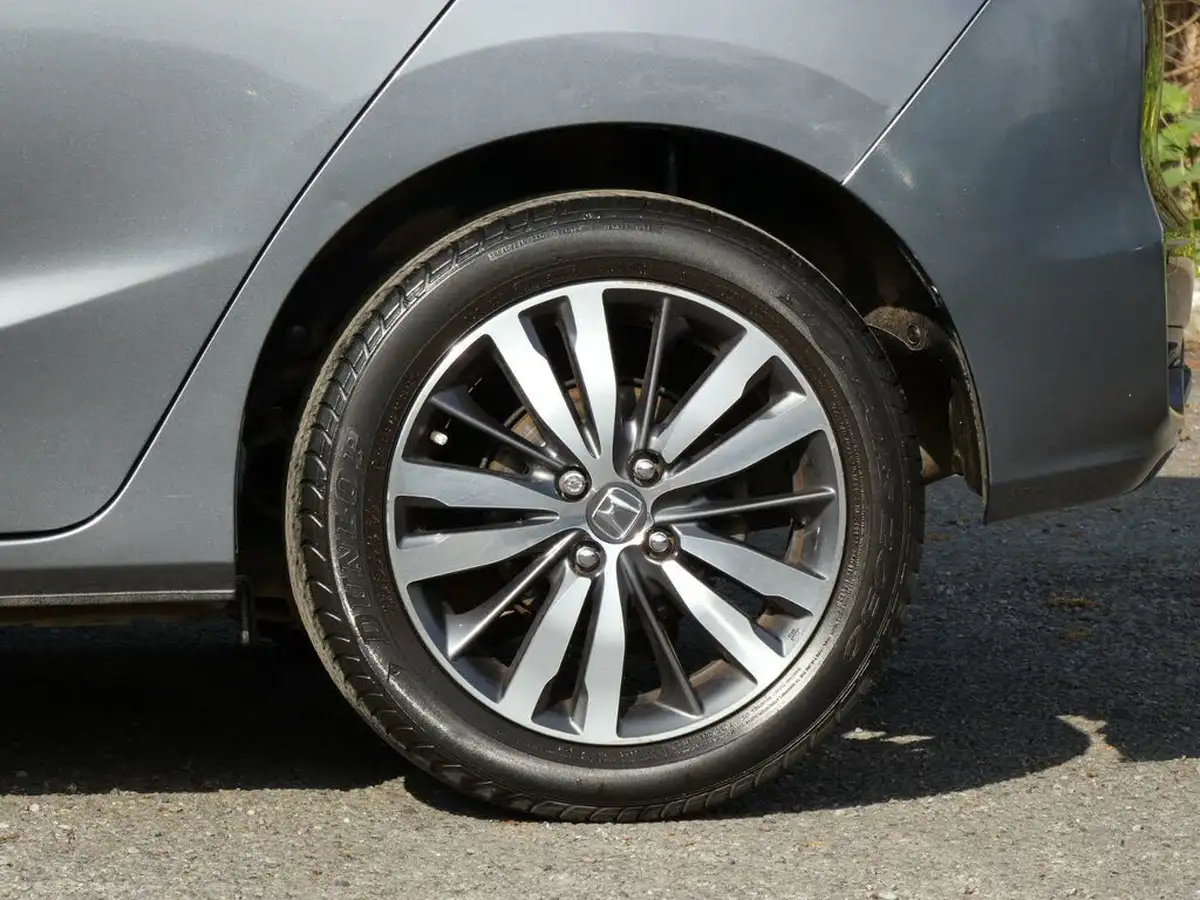 2019-honda-jazz-13-i-vtec-ex-navi-cvt-big-28