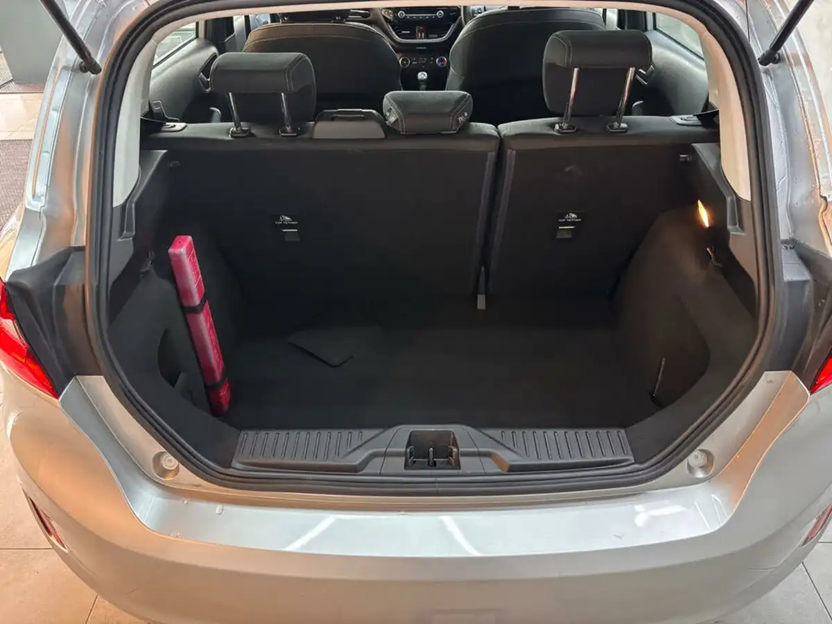 2018-ford-fiesta-15tdci-zetec-5d-big-33