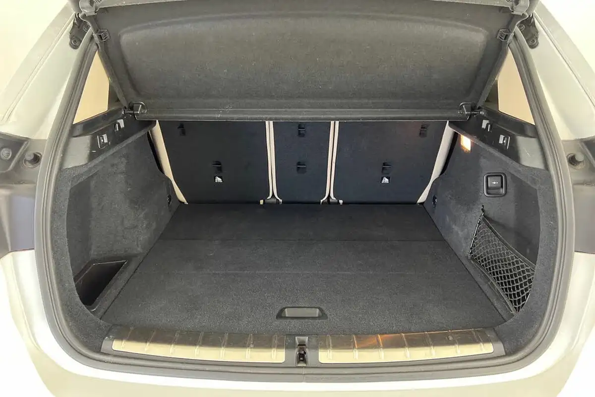2019-bmw-x1-20-sdrive-20i-xline-sdrive20i-big-7