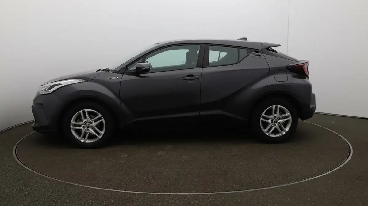 2021-toyota-c-hr-18-vvt-i-icon-big-58