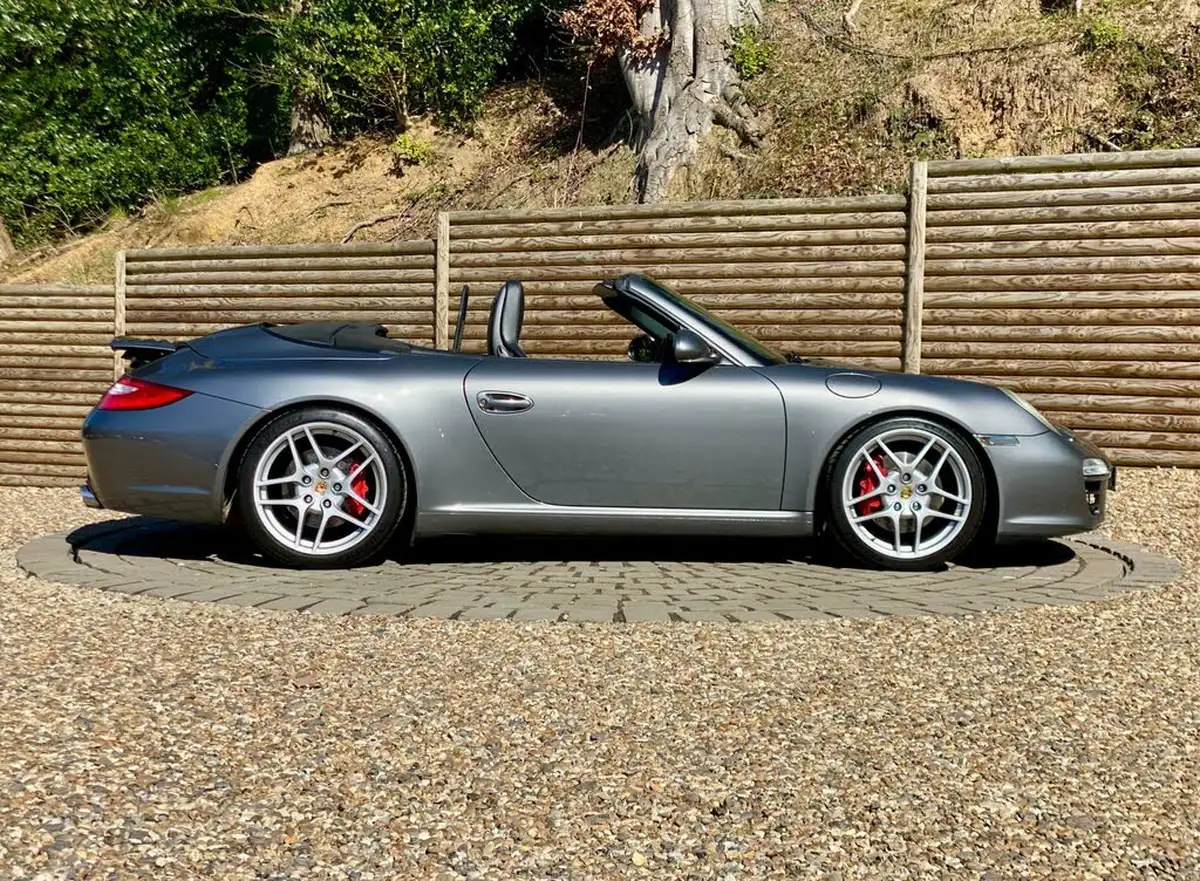 2010-porsche-911-38-carrera-s-cabriolet-auto-big-26