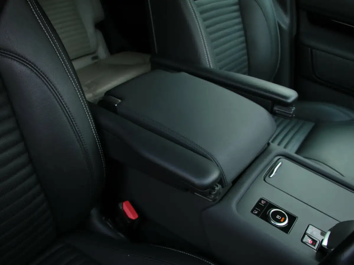 2021-land-rover-discovery-30-d300-commercial-se-big-54