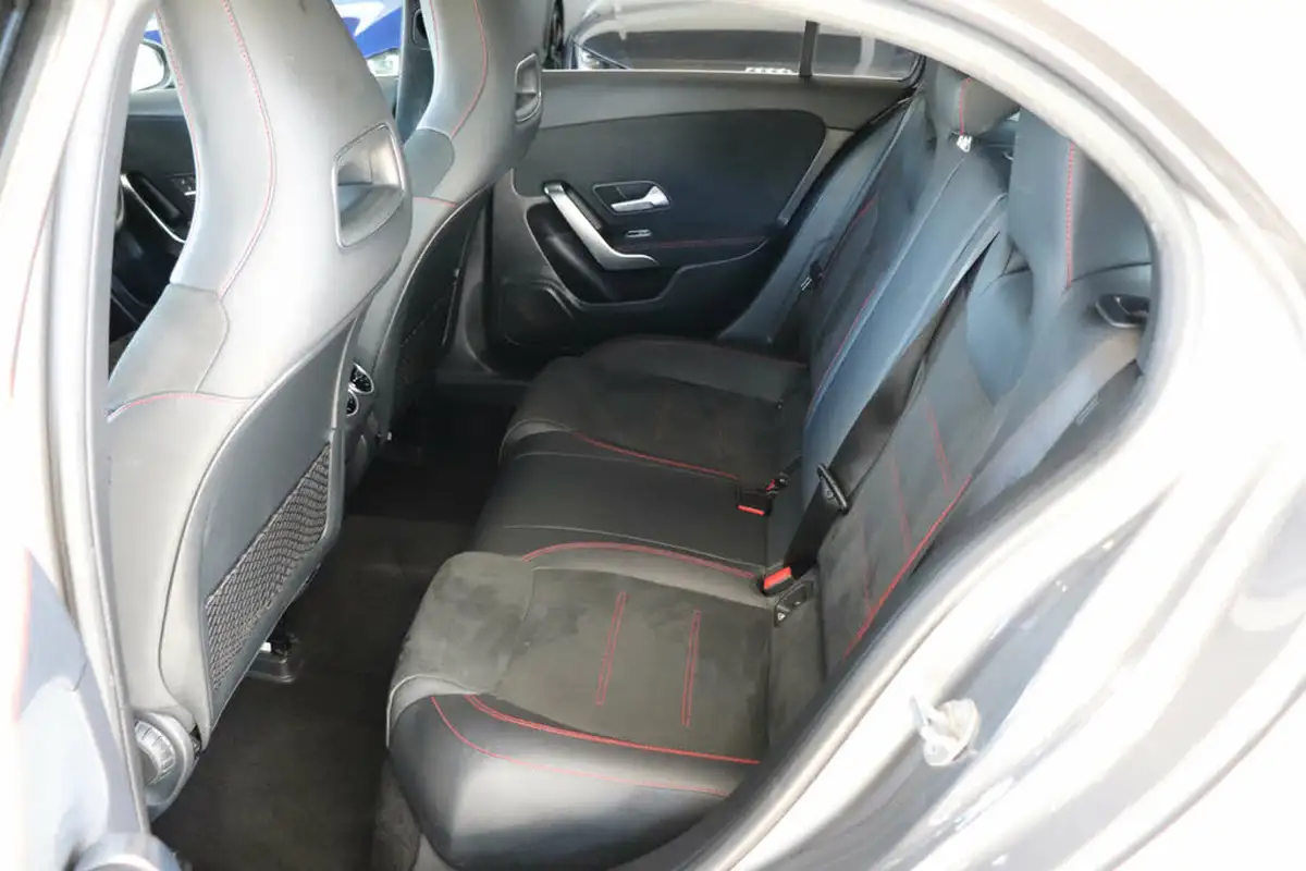 2020-mercedes-benz-a-class-20d-a200d-amg-line-hatchback-5d-big-29