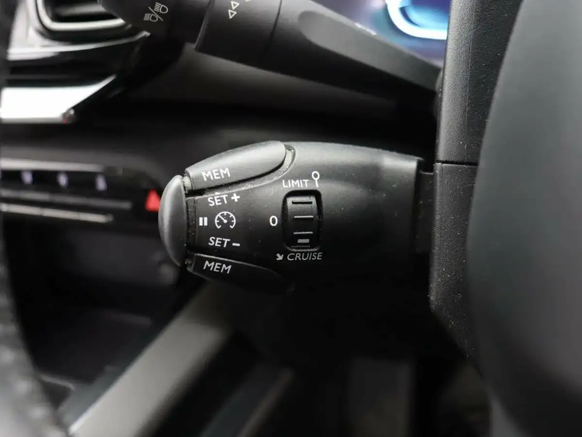 2019-citroen-c5-aircross-12-puretech-flair-big-43