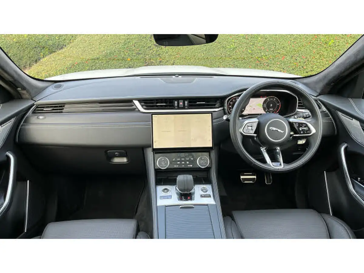 2024-jaguar-f-pace-20-d200-r-dynamic-hse-black-big-8