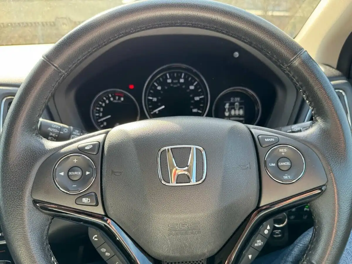 2015-honda-hr-v-15-i-vtec-se-big-23