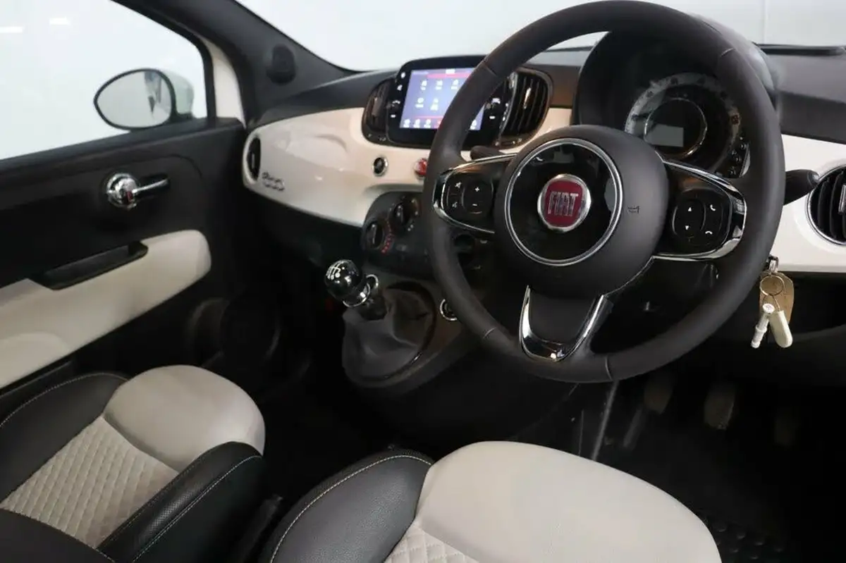 2022-fiat-500-10-dolcevita-big-17