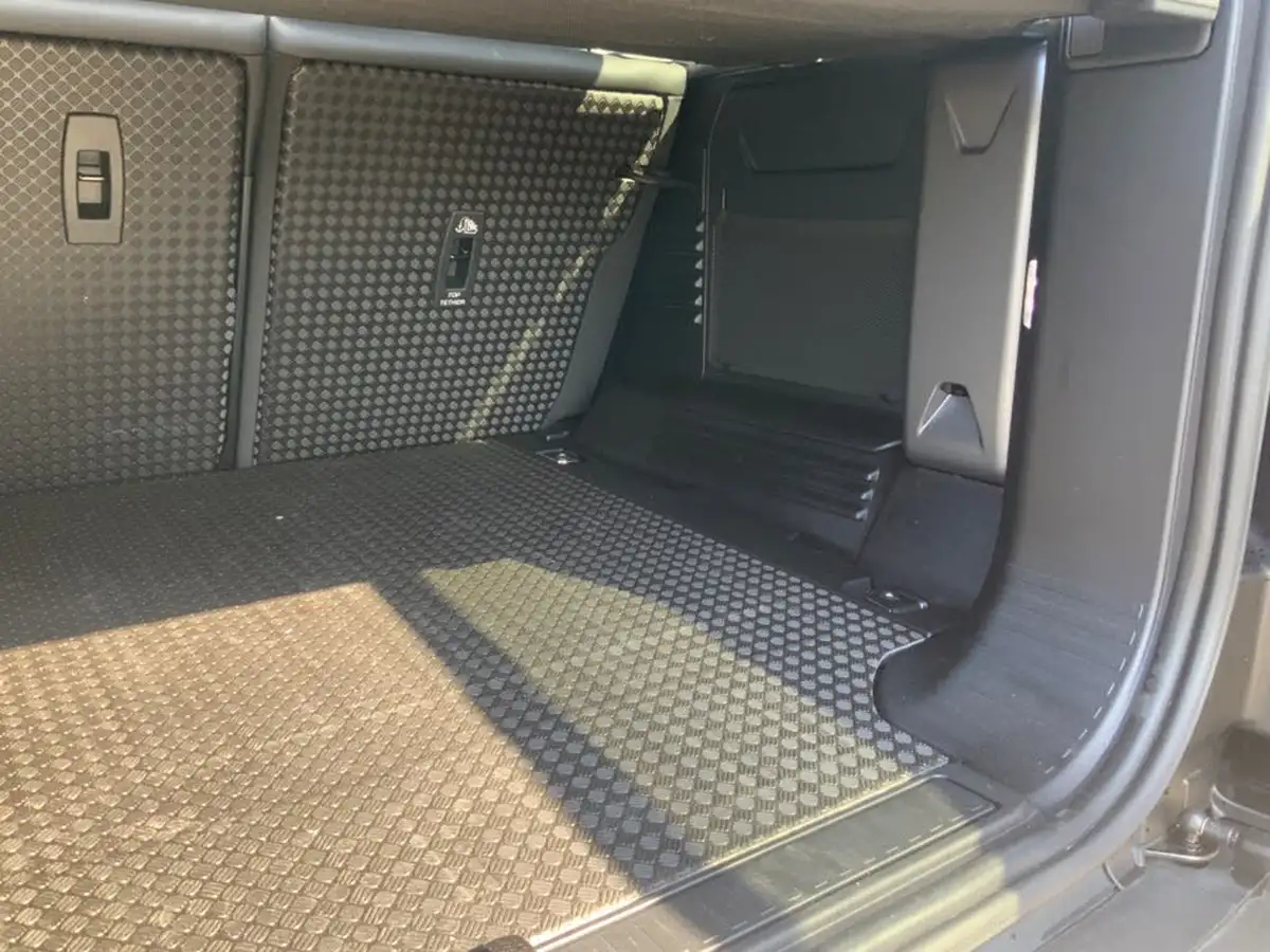 2024-land-rover-110-defender-30-d350-x-dynamic-se-big-13