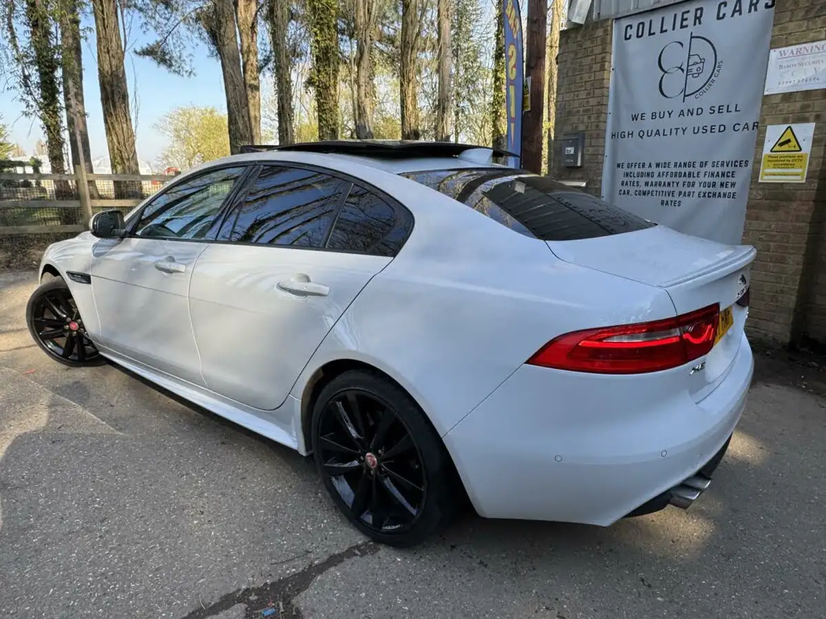 2017-jaguar-xe-20d-r-sport-180ps-awd-1999cc-auto-big-31