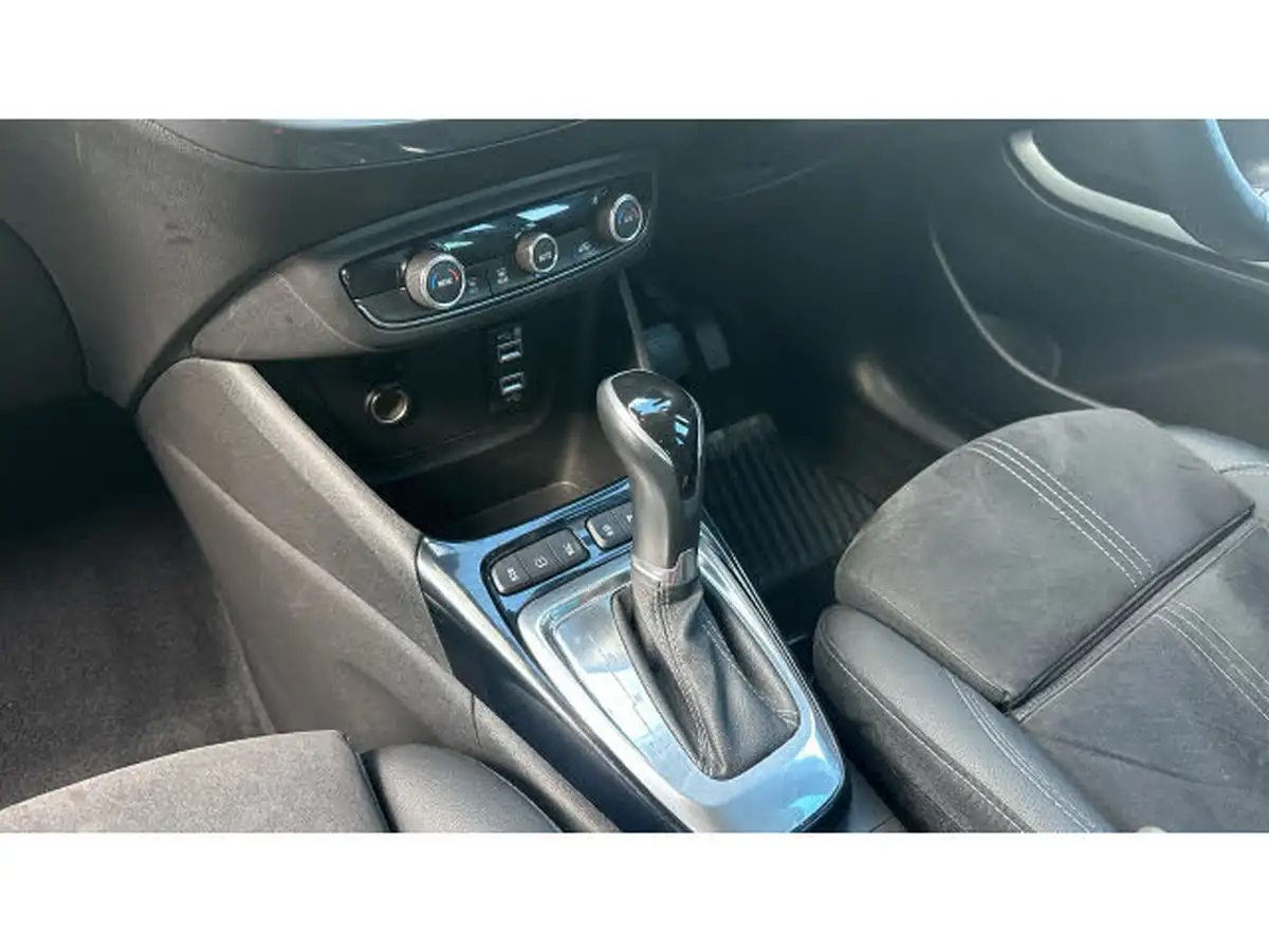 2022-vauxhall-crossland-12-ultimate-130ps-auto-big-12