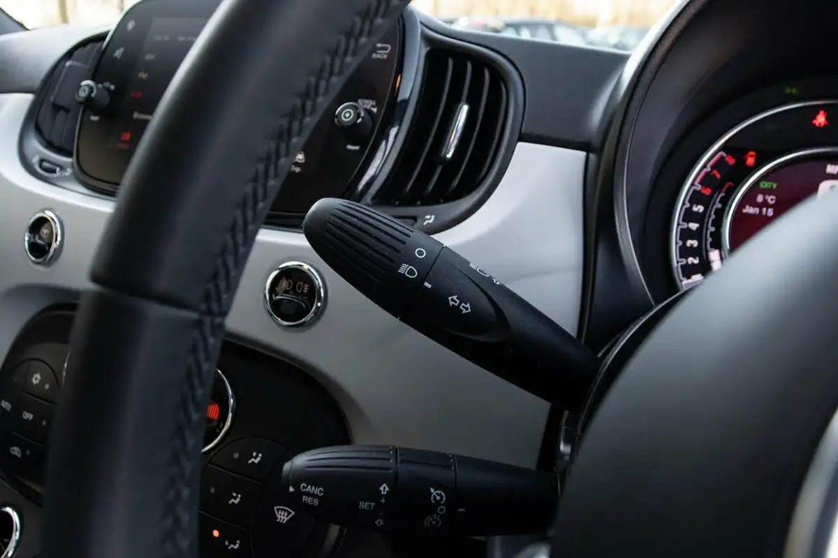 2020-fiat-500-10-star-big-18