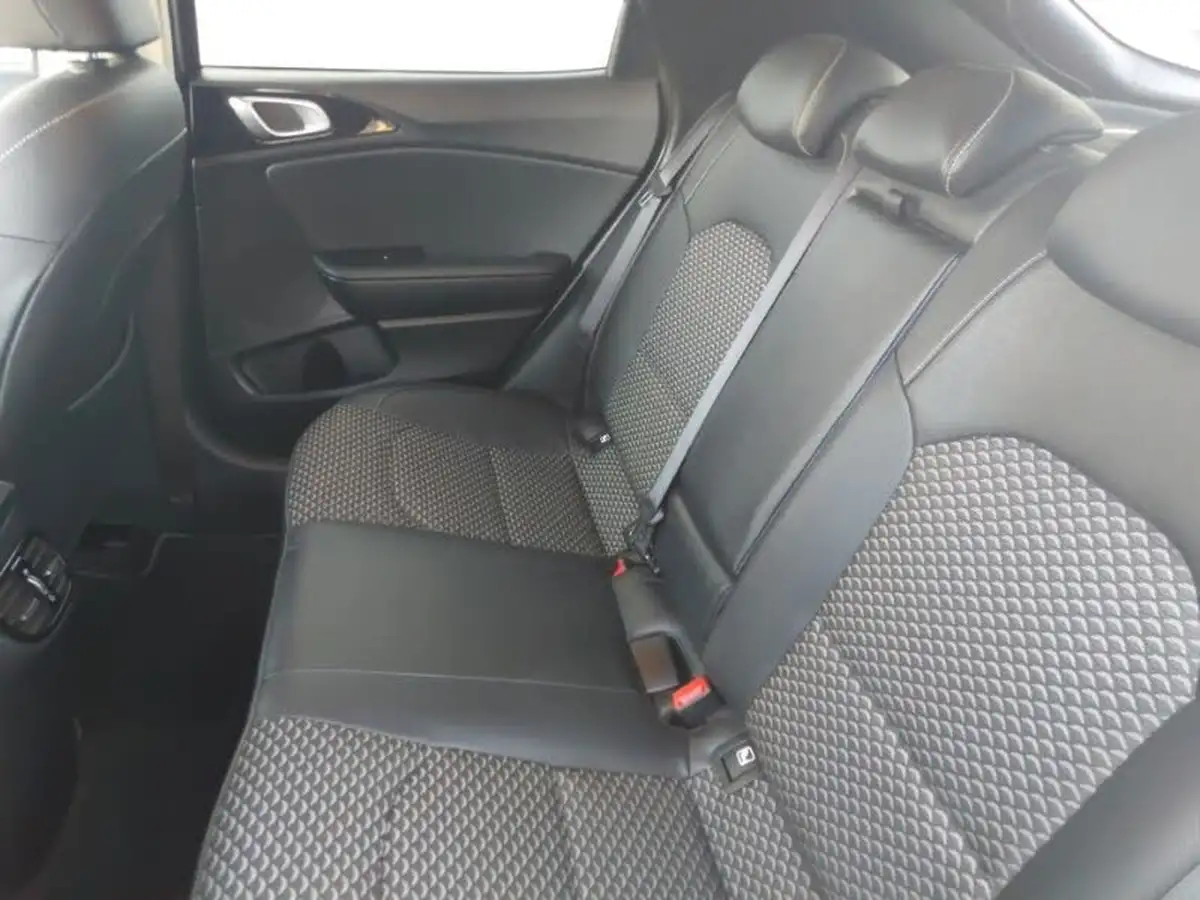 2022-kia-xceed-10-t-gdi-connect-big-5