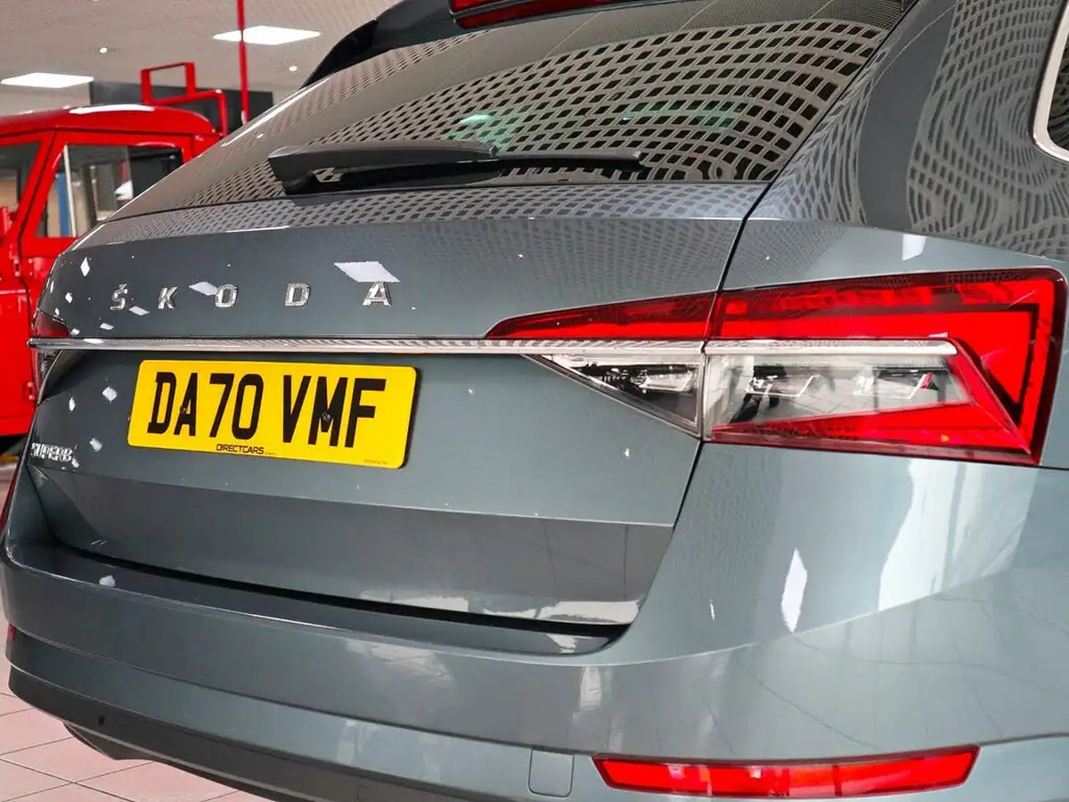 2020-skoda-superb-20tdi-se-l-150ps-estate-dsg-big-13