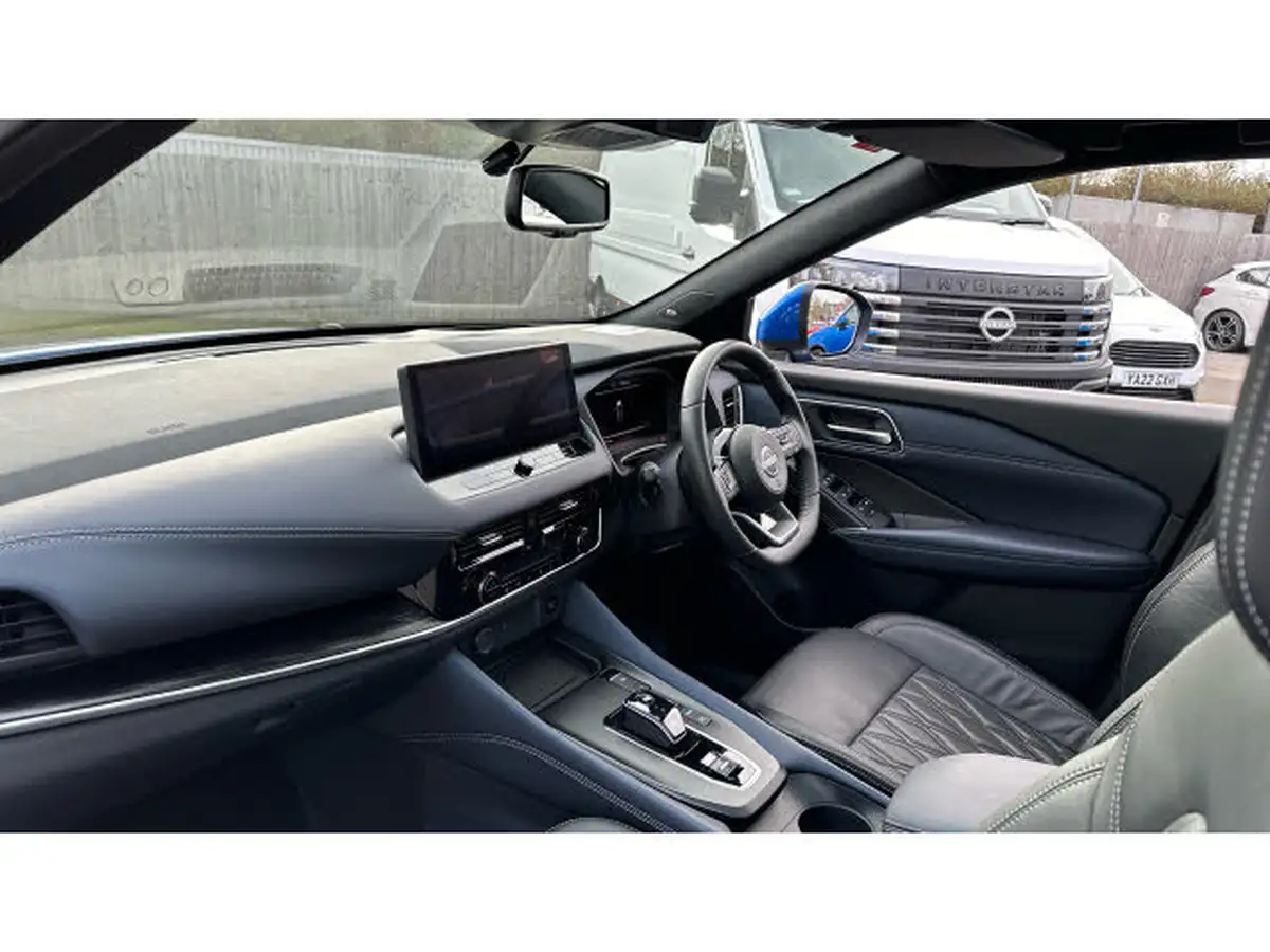 2024-nissan-qashqai-15-tekna-big-8