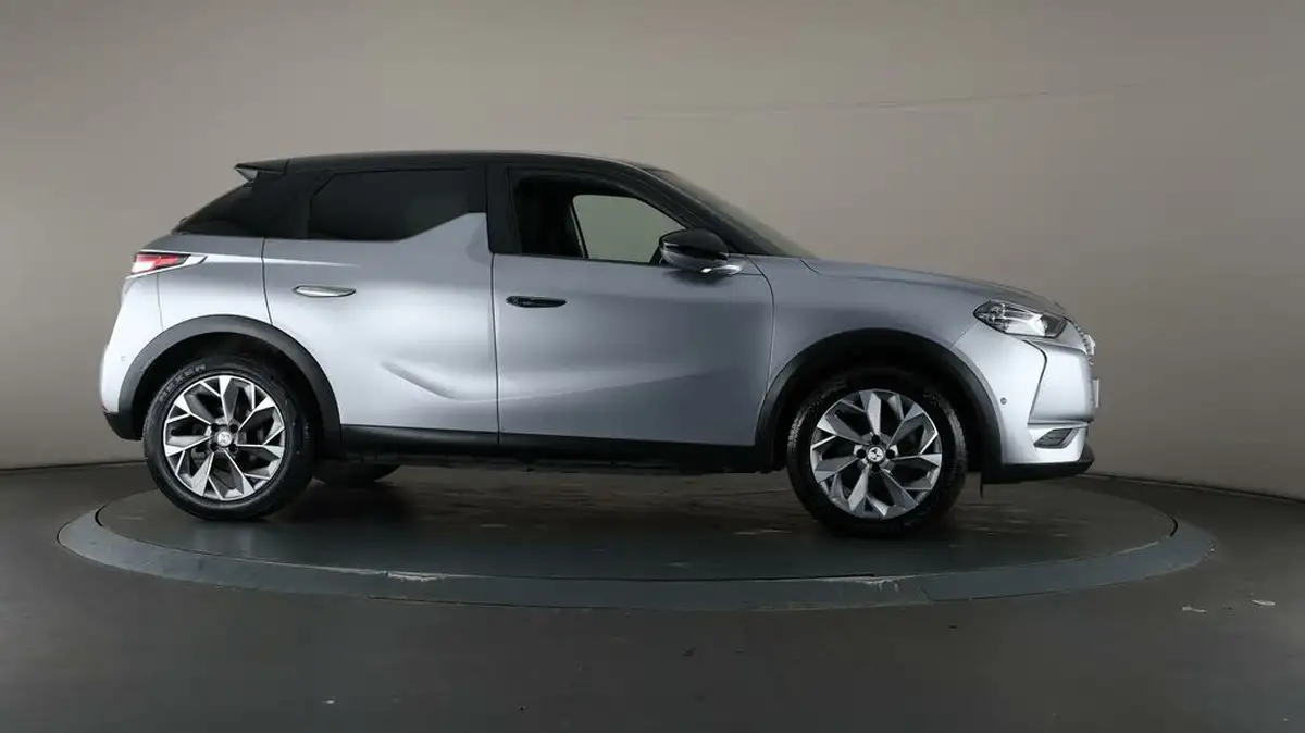 2020-ds-ds-3-crossback-e-tense-ultra-prestige-big-59
