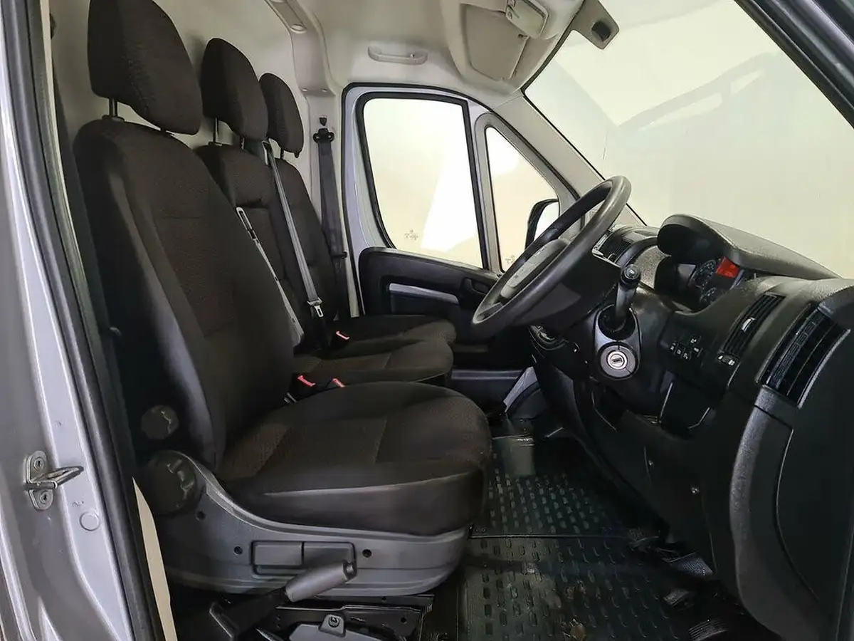 2021-peugeot-boxer-22-bluehdi-professional-335-l3-h2-140bhpeu6dt-panel-big-4