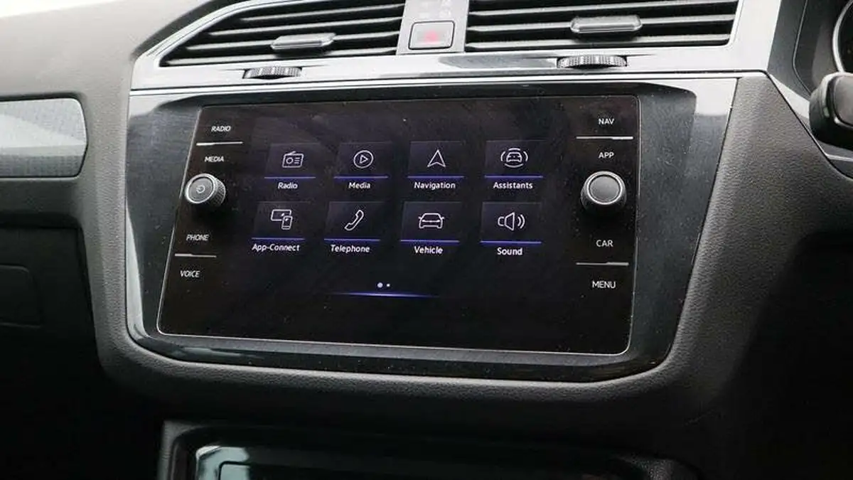 2022-volkswagen-tiguan-15-tsi-life-150ps-dsg-big-7
