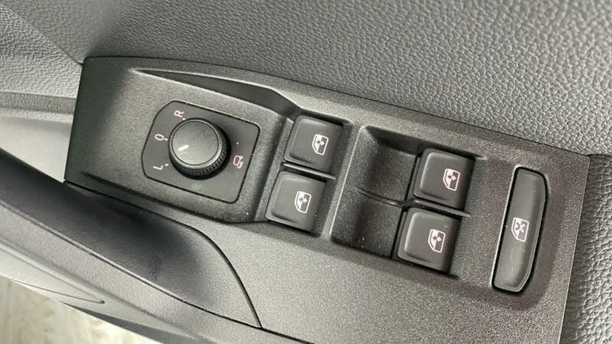 2023-seat-ibiza-10-tsi-fr-sport-110ps-big-11