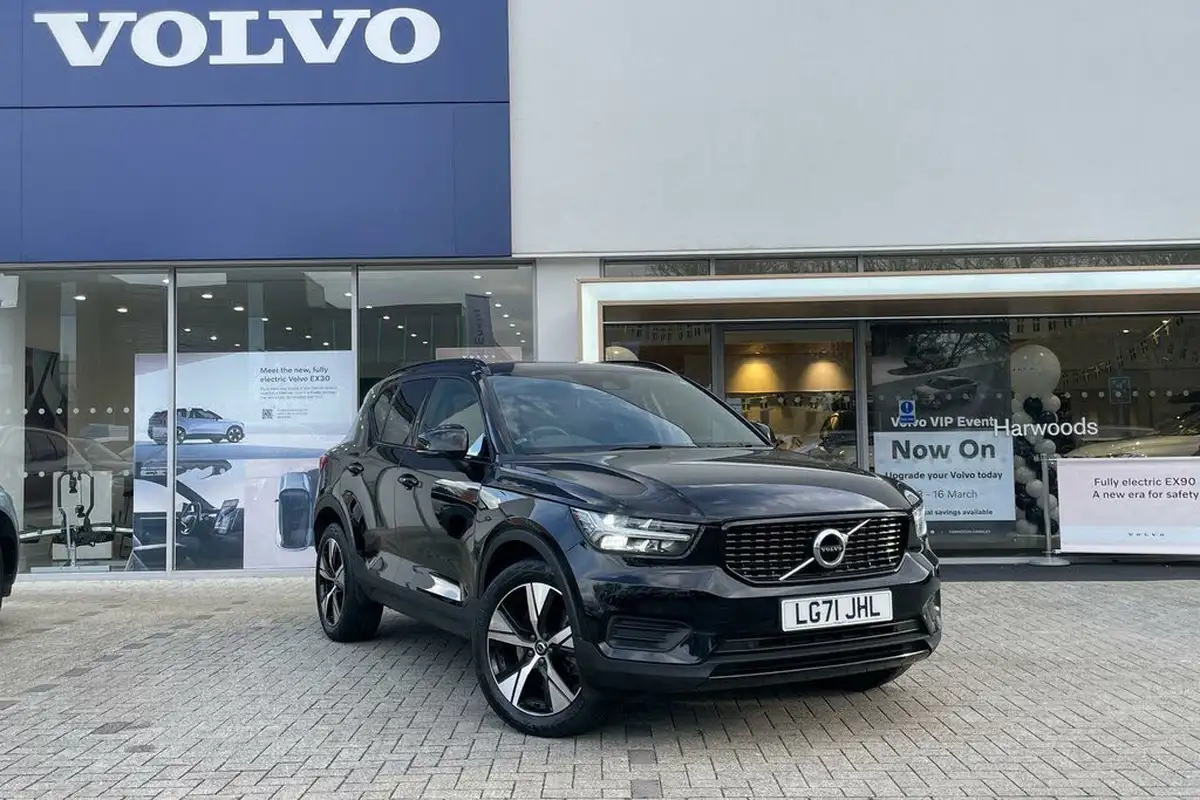 2021-volvo-xc40-15-t4-r-design-208bhp-big-0