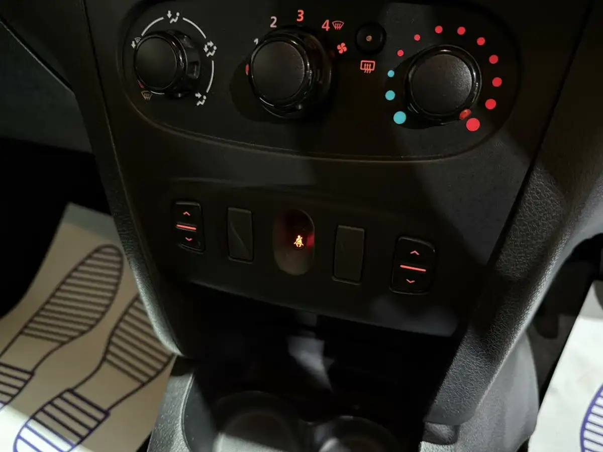 2015-dacia-sandero-stepway-15d-ambiance-big-25