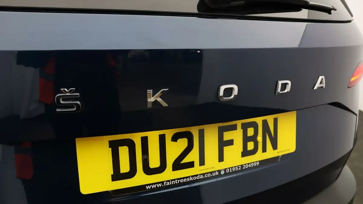 2021-skoda-karoq-15-tsi-se-l-big-20