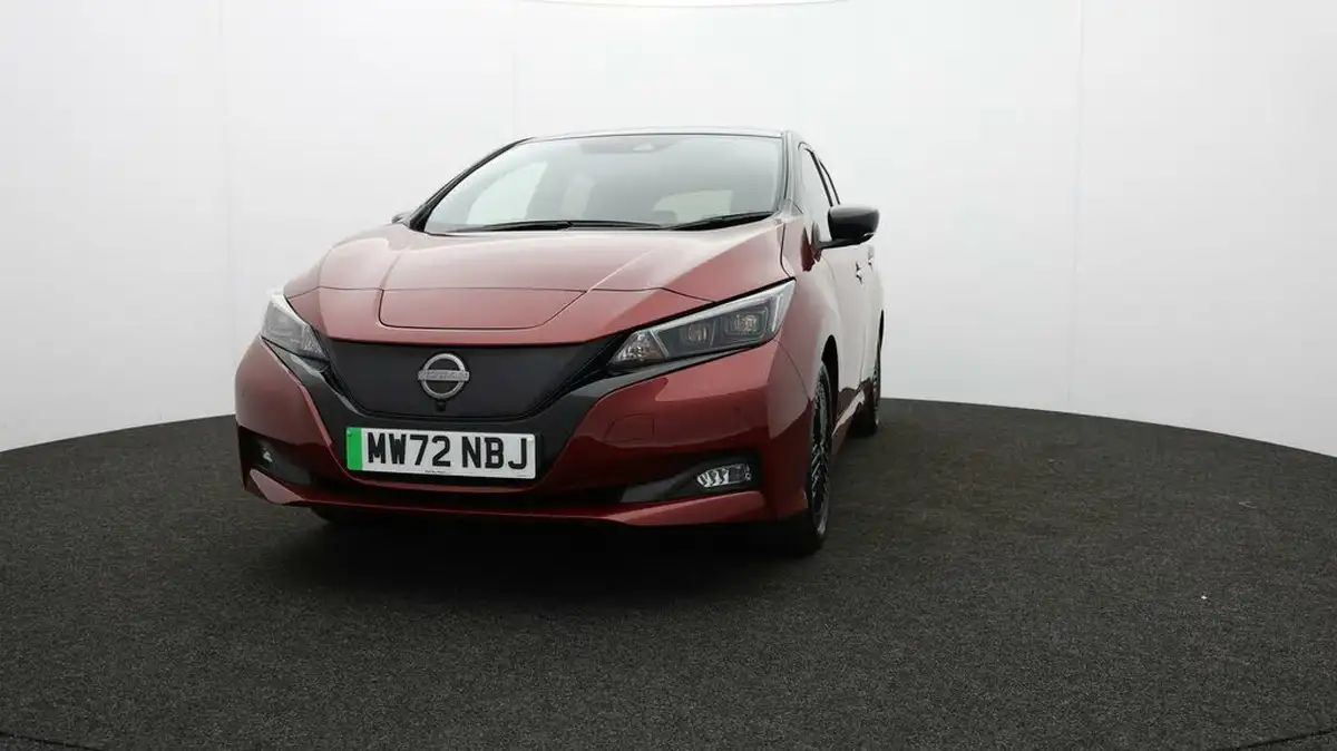 2023-nissan-leaf-e-tekna-39kwh-big-56