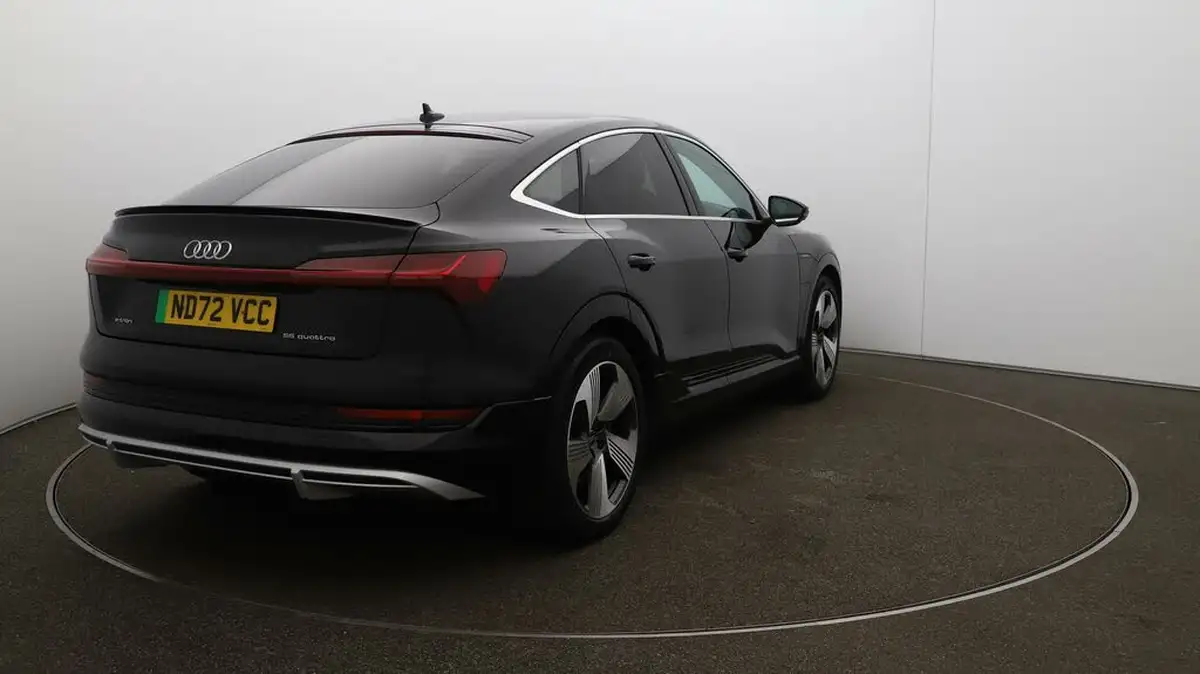 2023-audi-e-tron-55e-s-line-sportback-big-49